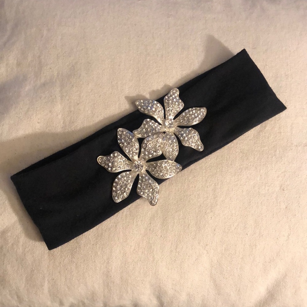 🌸 Cute custom made floral crystal headband